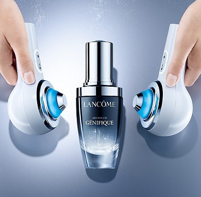 Lancome Genifique Pro Radiance Booster Facial massage